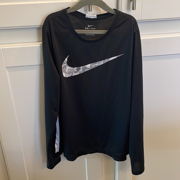 Nike Dri-Fit Long Sleeve Kids Size L - Picture 6 of 12